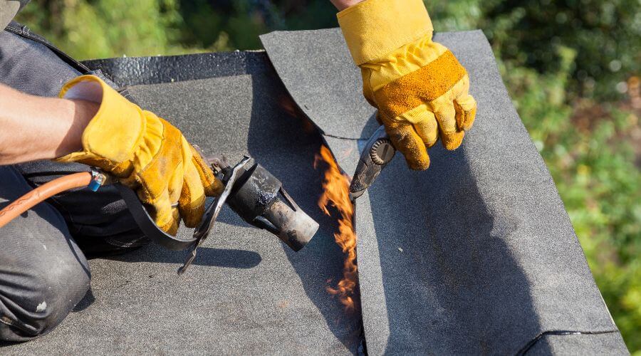Professional gutter cleaning in Pinckney, MI
